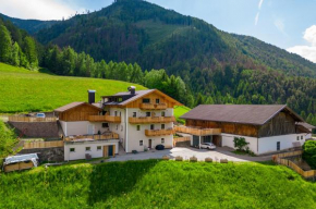 Planerhof Apartment Enzian Funes